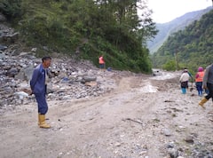 Indian Army Rescues 500 Tourists Stranded Due To Landslides In North Sikkim — IN PICS