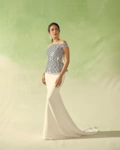 Mira Rajput Drops Dead Gorgeous Pics In Amit Aggarwal Outfit