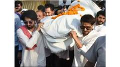 ਆਯੁਸ਼ਮਾਨ- ਅਪਾਰਸ਼ਕਤੀ ਨੇ ਪਿਤਾ ਨੂੰ ਨਮ ਅੱਖਾਂ ਨਾਲ ਕੀਤਾ ਰੁਖਸਤ, ਜਨਮਦਿਨ ਤੋਂ ਇੱਕ ਦਿਨ ਪਹਿਲਾਂ ਹੋਈ PK ਖੁਰਾਣਾ ਦੀ ਮੌਤ