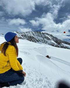 Reba john : ‘புது வெள்ளை மழை இங்கு பொழிகின்றது..’ரெபா ஜானின் ரீசன்ட் சுவிட்சர்லாந்து புகைப்படங்கள்!