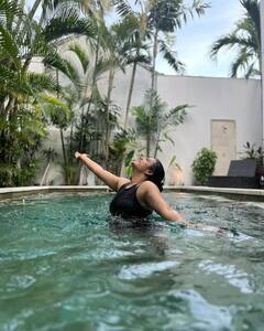 Hariteja: హరితేజలో ఎంత మార్పు? స్విమ్మింగ్ పూల్‌లో బికినీలో జలకాలాటలు