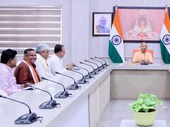 UP Politics: सीएम योगी ने इन मेयर से मुलाकात के दौरान दिया संदेश, तस्वीरों में देखिए क्या रहा रिएक्शन?