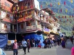 सोनप्रयाग बाजार को व्यापारियों ने किया बंद, यात्रियों को केदारनाथ धाम न जाने देने की कर रहे मांग, जानें वजह