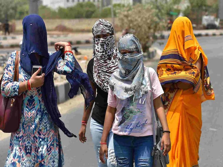 11 districts in Tamil Nadu have recorded temperatures crossing 100 degrees Fahrenheit in the last 24 hours TN Weather Update: 11 மாவட்டங்களில் சதமடித்த வெயில்.. அதிகபட்ச வெப்பநிலை எவ்ளோ தெரியுமா? இன்றைய வானிலை நிலவரம்..