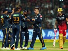 एक बार फिर टूटा RCB के फैंस का दिल, गुजरात की जीत से मुंबई इंडियंस ने प्लेऑफ में बनाई जगह