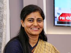 यूपी में अपने ही बढ़ा रहे BJP की चुनौती, अखिलेश यादव को मिला केंद्रीय मंत्री अनुप्रिया पटेल का समर्थन