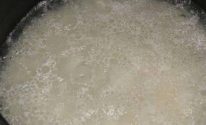 সাধারণত দুপুরে আমরা যে খাবার খাই, তাতে ৬৫০ থেকে ১০০০ ক্যালরি থাকে। সেখানে এক কাপ ভাতের ফ্যানে ক্যালরি থাকে ১৫০ ক্যালরি। আবার পেটও ভর্তি থাকে অনেক ক্ষণ।