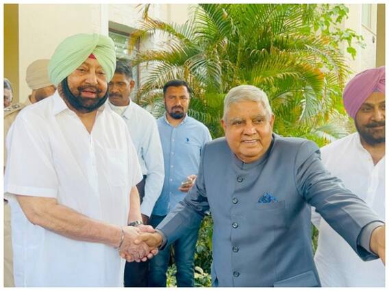 Chandigarh: कैप्टन अमरिंदर सिंह की उपराष्ट्रपति से मुलाकात, पंजाब यूनिवर्सिटी के छात्रों से कही ये बात Chandigarh: कैप्टन अमरिंदर सिंह की उपराष्ट्रपति से मुलाकात, पंजाब यूनिवर्सिटी के छात्रों से कही ये बात