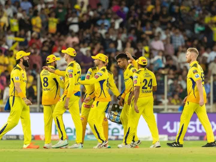 IPL 2023: Chennai Super Kings got a big blow before the start of the playoffs, this strong player returned to his country