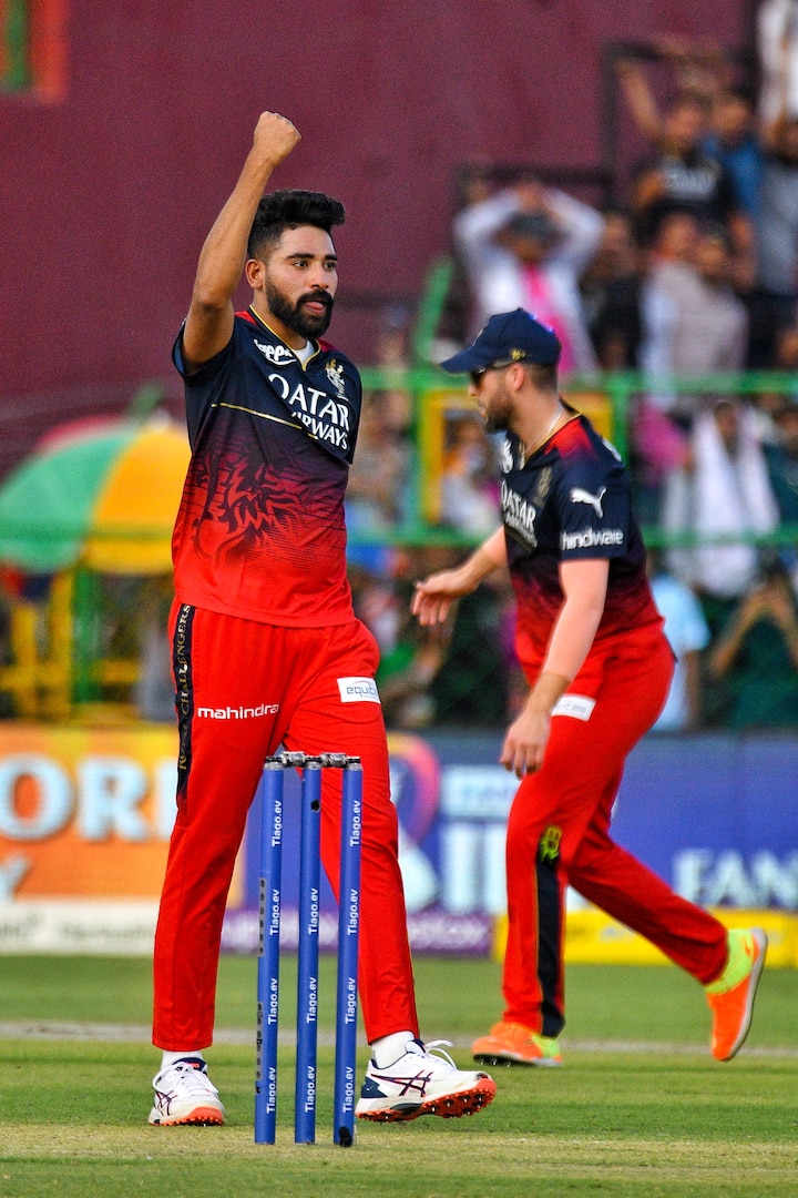 கடந்த சீசனில் பிளே ஆஃப் சுற்று வரை சென்று தோற்ற பெங்களூரு அணி இந்த முறை தன் ரசிகர்களுக்காக எப்படியாவது கோப்பையை வெல்ல வேண்டும் என முயற்சித்து வருகிறது