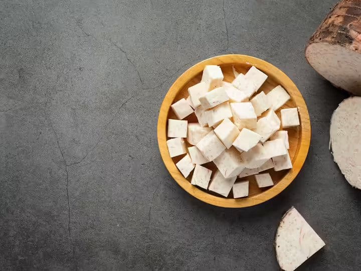 Raw Paneer Benefits: क्या आप जानते हैं पनीर हमारी सेहत के लिए कितना लाभकारी है. खासकर जब इसे आप कच्चा खाते हैं तो आपकी कई समस्याएं दूर हो सकती है