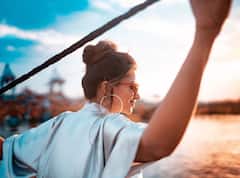 Hamsa Nandini: ఫిషింగ్ హార్బర్ వద్ద రెడ్ కార్పెట్ క్షణం - వైరల్ అవుతున్న హంసా ఫొటోస్