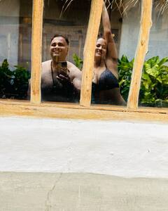 Anasuya Bharadwaj: బికినీలో అనసూయ, స్విమ్మింగ్ పూల్‌లో ఫ్యామిలీ టైమ్