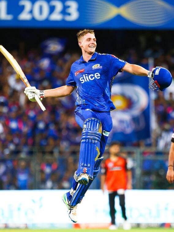 हैदराबाद पर जीत का मुंबई ने जमकर मनाया जश्न, देखें तस्वीरें