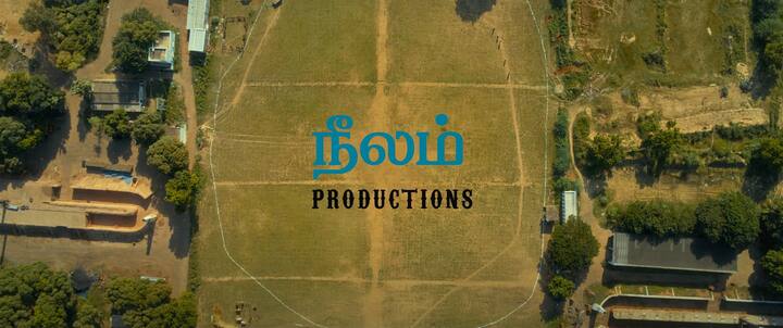 புளு ஸ்டார் படத்தை நீலம் தயாரிப்பு நிறுவனம் தயாரித்து வருகிறது.