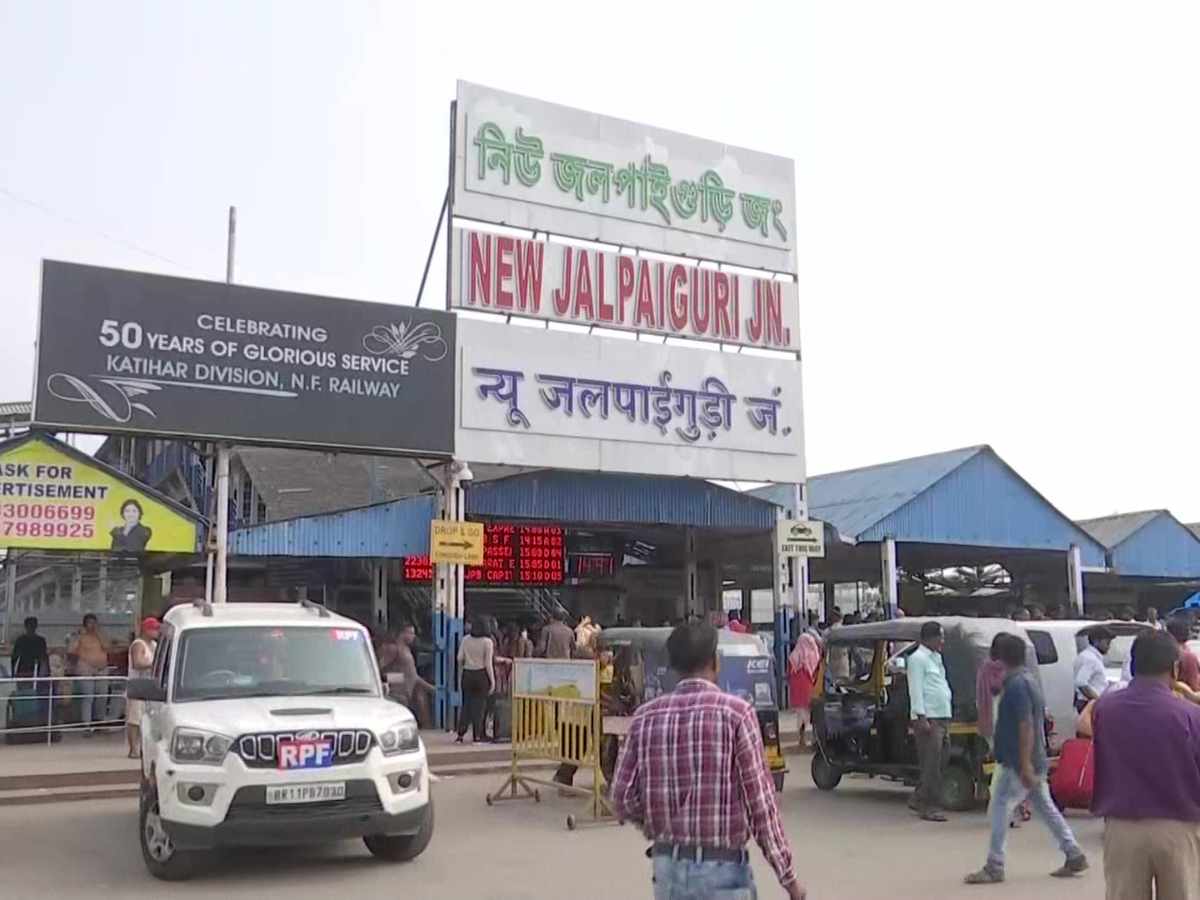 Northeast First Vande Bharat Express Trains New Jalpaiguri West Bengal ...