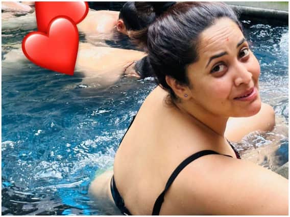 Anasuya Bharadwaj: బికినీలో అనసూయ, స్విమ్మింగ్ పూల్లో ఫ్యామిలీ టైమ్ Anasuya Bharadwaj: బికినీలో అనసూయ, స్విమ్మింగ్ పూల్లో ఫ్యామిలీ టైమ్