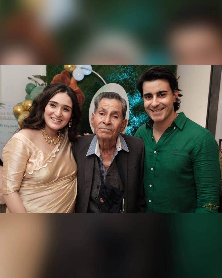 For the baby shower ceremony, Pankhuri donned a pastel golden saree and looked resplendent in it. Gautam complemented her in a green shirt and black jeans.