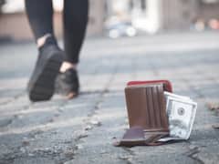 రోడ్డుపై డబ్బులు దొరికితే శుభమా? అశుభమా?