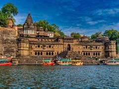 Varanasi Tour: केवल 5,000 रुपये में कर लेंगे वाराणसी के घाट के दर्शन, जानिए बुकिंग का आसान तरीका