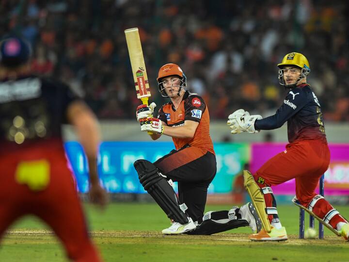 सनराइजर्स हैदराबाद ने तकरीबन 13 करोड़ रूपए खर्च कर हैरी ब्रूक को अपनी टीम में शामिल किया, लेकिन इस बल्लेबाज ने अपने प्रदर्शन से निराश किया. आईपीएल 2023 सीजन के 11 मैचों में हैरी ब्रूक महज 190 रन बना सके. (Credit - PTI)