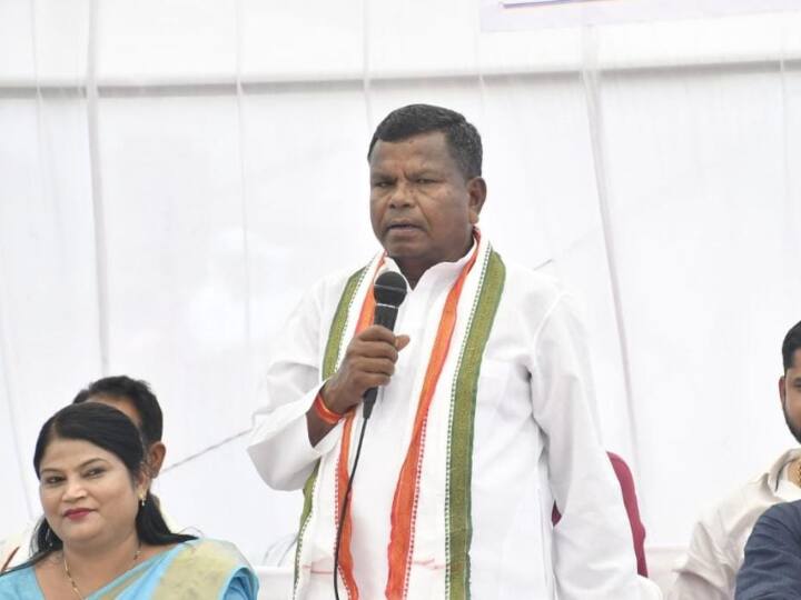 Chhattisgarh Minister Kawasi Lakhma 2000 notes ban Karnataka Assembly Election ANN Chhattisgarh: 'दो हजार के नोट बंद कर केंद्र सरकार ने लिया कर्नाटक हार का बदला', मंत्री कवासी लखमा का आरोप