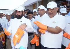 G20 beach cleanup in Mumbai: मुख्यमंत्री एकनाथ शिंदेंकडून जुहू बीचवर स्वच्छता मोहिम