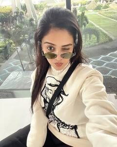 Sreemukhi Photo: થાઈલેન્ડમાં મસ્તી કરતી જોવા મળી અભિનેત્રી શ્રીમુખી, જુઓ ગોર્જિયસ તસવીરો