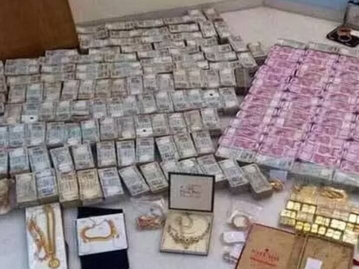 Vedprakash Yadav had bought one kg of gold by paying in cash Jaipur Rajasthan Jaipur News: वेदप्रकाश ने नकद पैसे देकर खरीदा था एक किलो सोना, जानें कहां-कहां खरीदी है जमीन