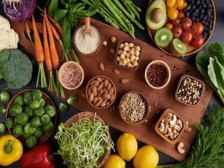 Fiber Rich Diet : फायबरयुक्त आहारामुळे स्मरणशक्ती तल्लख राहण्यास मदत, 'ही' फळं ठरु शकतात फायदेशीर!