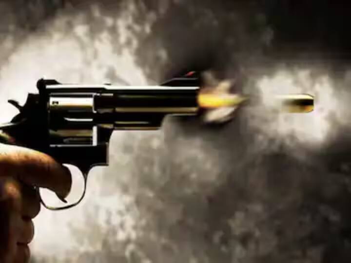 Saharsa 3 youths on bullet demand 20 rupees for cigarette On refusing shot and fled in Bihar News ann Saharsa News: सिगरेट मांगी, नहीं दी तो 20 रुपये मांगे, इनकार करने पर मार दी गोली, जख्मी युवक अस्पताल में भर्ती