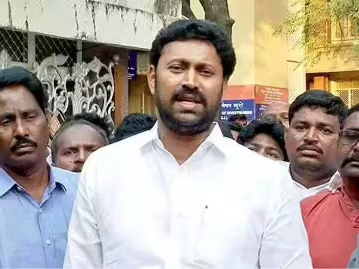 YS Vivekananda Reddy Murder Case: CBI Set To Arrest YSRCP MP YS Avinash Reddy Amidst Skipped Questioning YS Vivekananda Reddy Murder Case: CBI Set To Arrest YSRCP MP YS Avinash Reddy Amidst Skipped Questioning