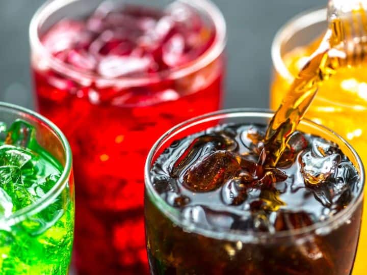Health Side Effects of Cold Drinks in Summer Diabetes Belly Fat in Hindi राहत नहीं आफत है 'कोल्ड ड्रिंक्स', गर्मियों में ज्यादा पीने से करें परहेज, वरना शरीर को होंगे ये गंभीर नुकसान