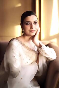 Nimrat Khaira: ਨਿਮਰਤ ਖਹਿਰਾ ਦੀ ਨਵੀਆਂ ਤਸਵੀਰਾਂ ਦੇਖ ਤੁਹਾਨੂੰ ਆਵੇਗੀ ਪੁਰਾਣੇ ਜ਼ਮਾਨੇ ਦੀਆਂ ਅਭਿਨੇਤਰੀਆਂ ਦੀ ਯਾਦ, ਦੇਖੋ ਕਿੱਲਰ ਲੁੱਕ