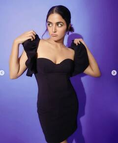 Wamiqa Gabbi: ਵਾਮਿਕਾ ਗੱਬੀ ਦੀ ਮਾਂ ਤੇ ਨਾਨੀ ਨਾਲ ਦੇਖੋ ਖੂਬਸੂਰਤ ਤਸਵੀਰ, ਪੰਜਾਬੀ ਅਦਾਕਾਰਾ ਦਾ ਹੌਟ ਲੁੱਕ ਜਿੱਤ ਲਵੇਗਾ ਦਿਲ