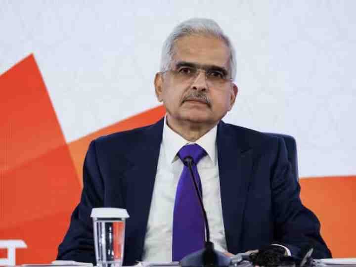 आरबीआई गवर्नर ने आश्वासन देते हुए कहा कि अगर कोई कठिनाई होगी तो आरबीआई उसे सुनेगी.