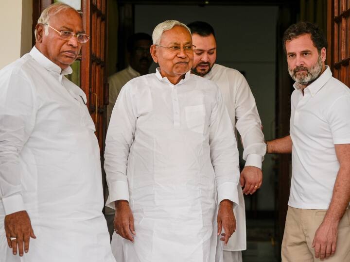 lok sabha election 2024 opposition meeting postponed after congress and dmk appeal to nitish kumar Opposition Meet: टाली गई 12 जून को होने वाली विपक्ष की बड़ी बैठक, क्या है वजह और अब किस तारीख में होगी, जानें सभी अपडेट