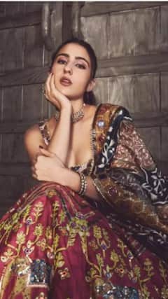 Sara Ali Khan Life Facts: जब सड़क पर नाचती हुई सारा को भीख देने लगे थे लोग, जानिए एक्ट्रेस की लाइफ का अनसुना पहलू