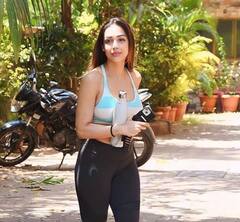 Malaika arora: મલાઈકા અરોરાનો હોટ જિમ લૂક થયો વાયરલ, તસવીરો જોઈ દિવાના બની જશો