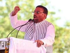 बाबा धीरेंद्र शास्त्री पर भड़के स्वामी प्रसाद मौर्य, कहा-'मक्खी, मच्छरों के भिनभिनाने से...'