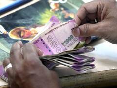 2000 रुपये के इतने नोट जमा करेंगे तो देना होगा PAN, आरबीआई गवर्नर ने बताया बड़ा नियम