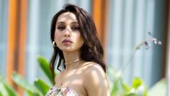 গাছে উঠে ফল পাড়ছেন নায়িকা-সাংসদ! ছুটির দিনে একটুকরো শৈশব ফেরালেন মিমি