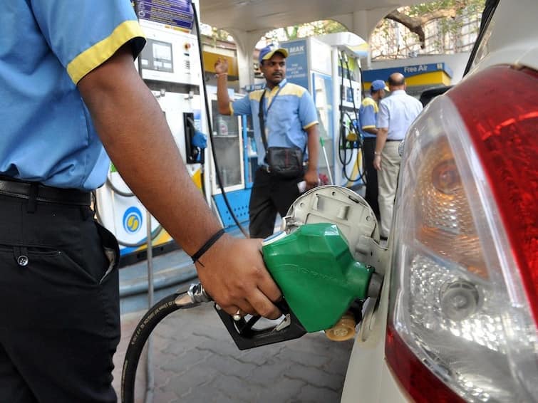 petrol and diesel price chennai on 29th may 2023 know full details Petrol, Diesel Price: வாரத்தின் முதல் நாள்! மாற்றம் கண்டதா இன்றைய பெட்ரோல், டீசல் விலை..?