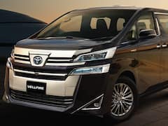टोयोटा वेलफायर और अल्फार्ड की तस्वीरें हुईं लीक, मिलेगा नया लुक और कलर