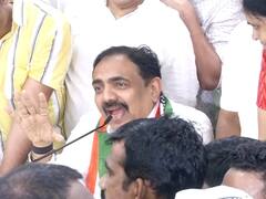 अखेर नऊ तासाच्या चौकशीनंतर जयंत पाटील ईडी कार्यालयातून बाहेर पडले; राष्ट्रवादीच्या कार्यकर्त्यांची घोषणाबाजी