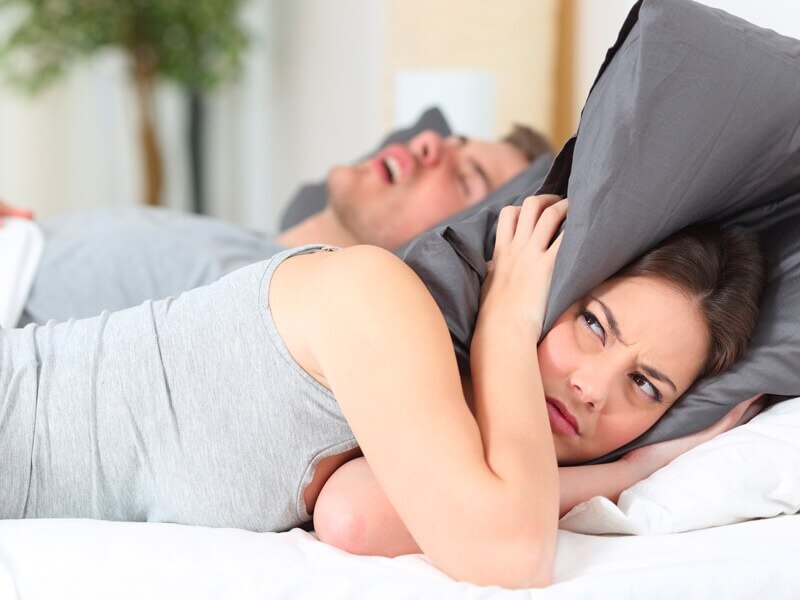 Snoring Problem: પાર્ટનરના નસકોરાથી છો પરેશાન તો અપનાવો આ રીત, નહીં કરવી પડે મહેનત