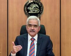 RBI Governor Reaction on 2000 Rupees Notes: 'सावकाश बदला दोन हजारांच्या नोटा', नक्की असं का म्हटलं आरबीआयचे गव्हर्नर शक्तिकांत दास यांनी?