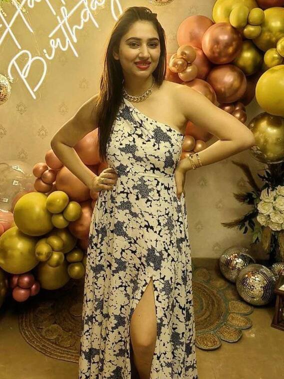 वेस्टर्न आउटफिट में दिशा परमान लगती हैं हुस्न परी