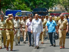 ED के सामने पेश हुए NCP नेता जयंत पाटिल, जांच एजेंसी के दफ्तर के बाहर कार्यकर्ताओं का जमावड़ा