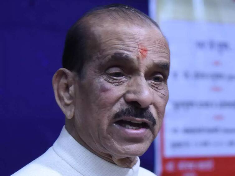 Maharashtra News  Former Chief Minister Manohar Joshi health Update admitted to Hinduja Hospital Mumbai Manohar Joshi:  माजी मुख्यमंत्री मनोहर जोशींची प्रकृती खालावली, हिंदुजा रुग्णालयात दाखल